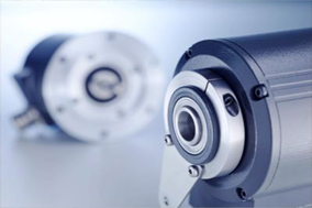 起重应用中的堡盟重型编码器 – 坚固、精确、耐用且使用寿命长。 - 德国Hengstler(亨士乐)授权代理