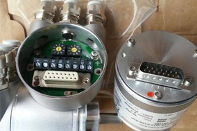 绝对值增量双输出型编码器的特点与应用 - 德国Hengstler(亨士乐)授权代理