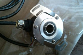 盲孔编码器与通孔编码器的区别在哪里？ - 德国Hengstler(亨士乐)授权代理