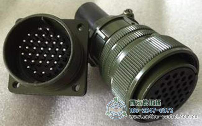 编码器插头是干什么用的，可以带电拔插头吗？