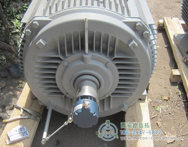 图为电机与编码器的实际连接照片