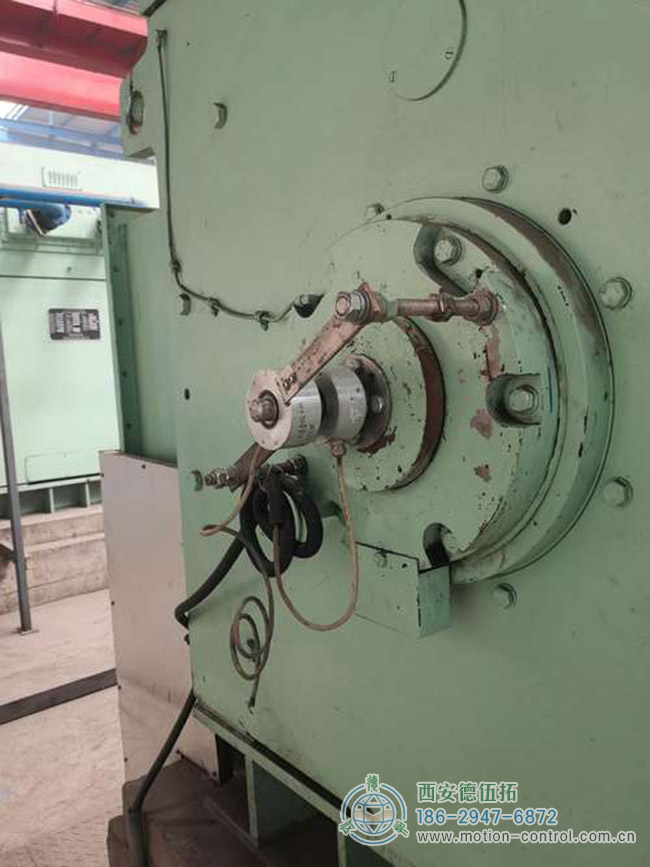 图为重载编码器在轧机的实际应用照片