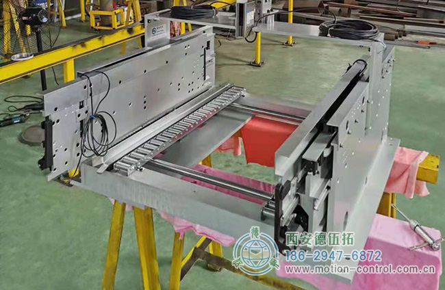 图为智能货叉的主体结构部分照片