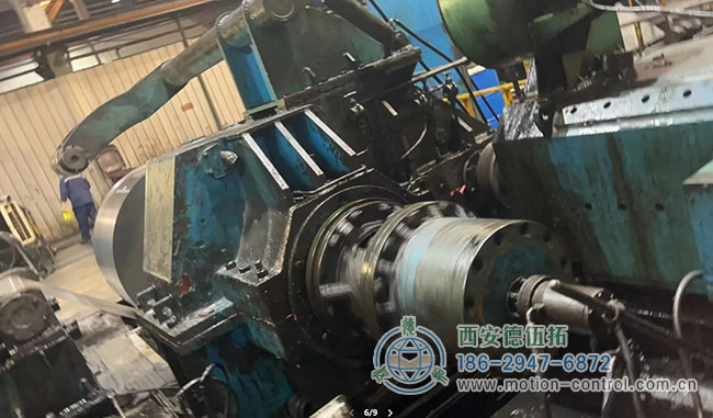 图为重载编码器在六辊可逆轧机上的应用照片