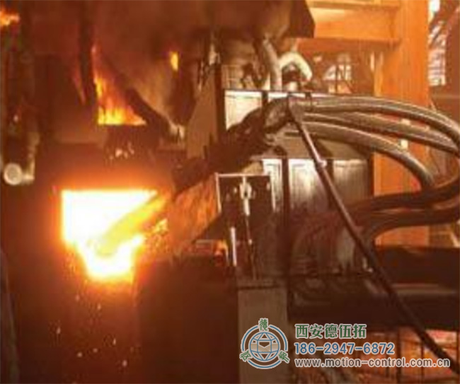 图为编码器在铁炉氧枪中的控制应用照片